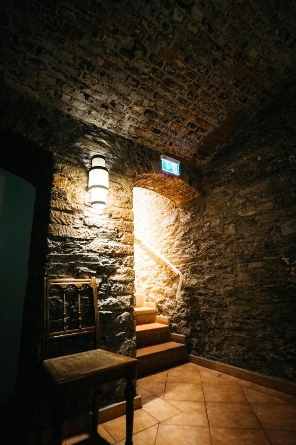 Hotel Am Bahnhof Weilburg Zewnętrze zdjęcie