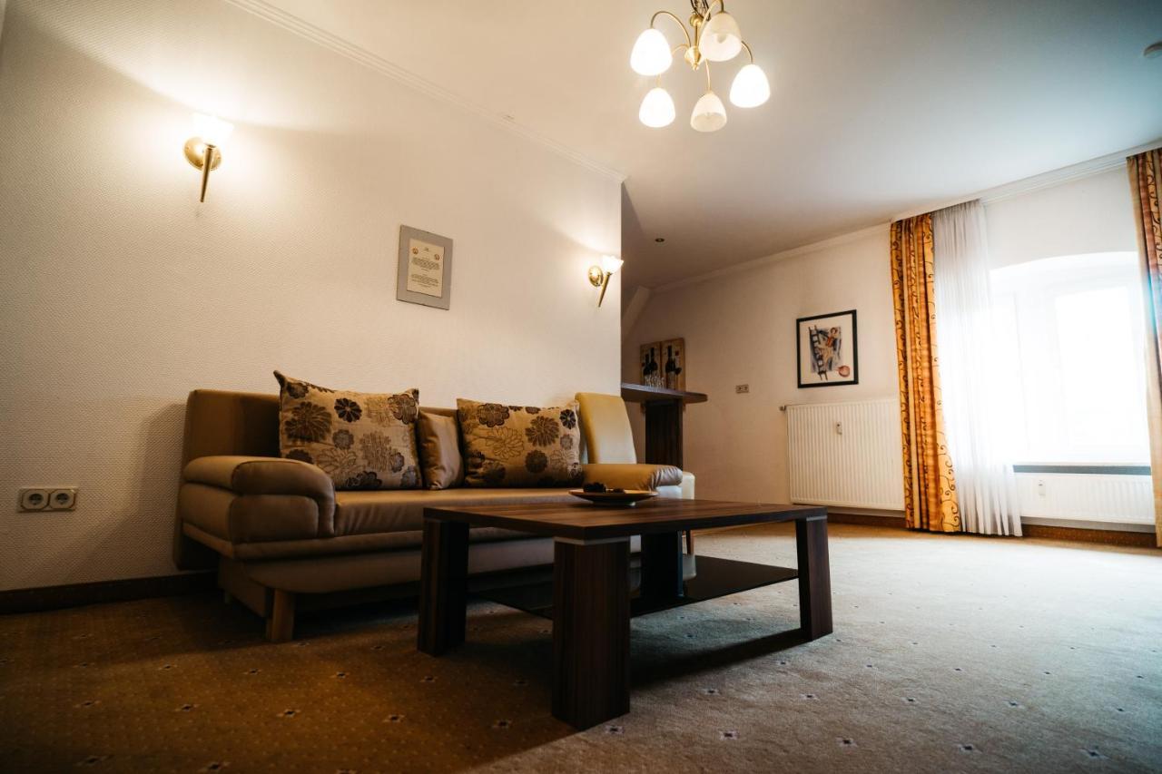 Hotel Am Bahnhof Weilburg Zewnętrze zdjęcie
